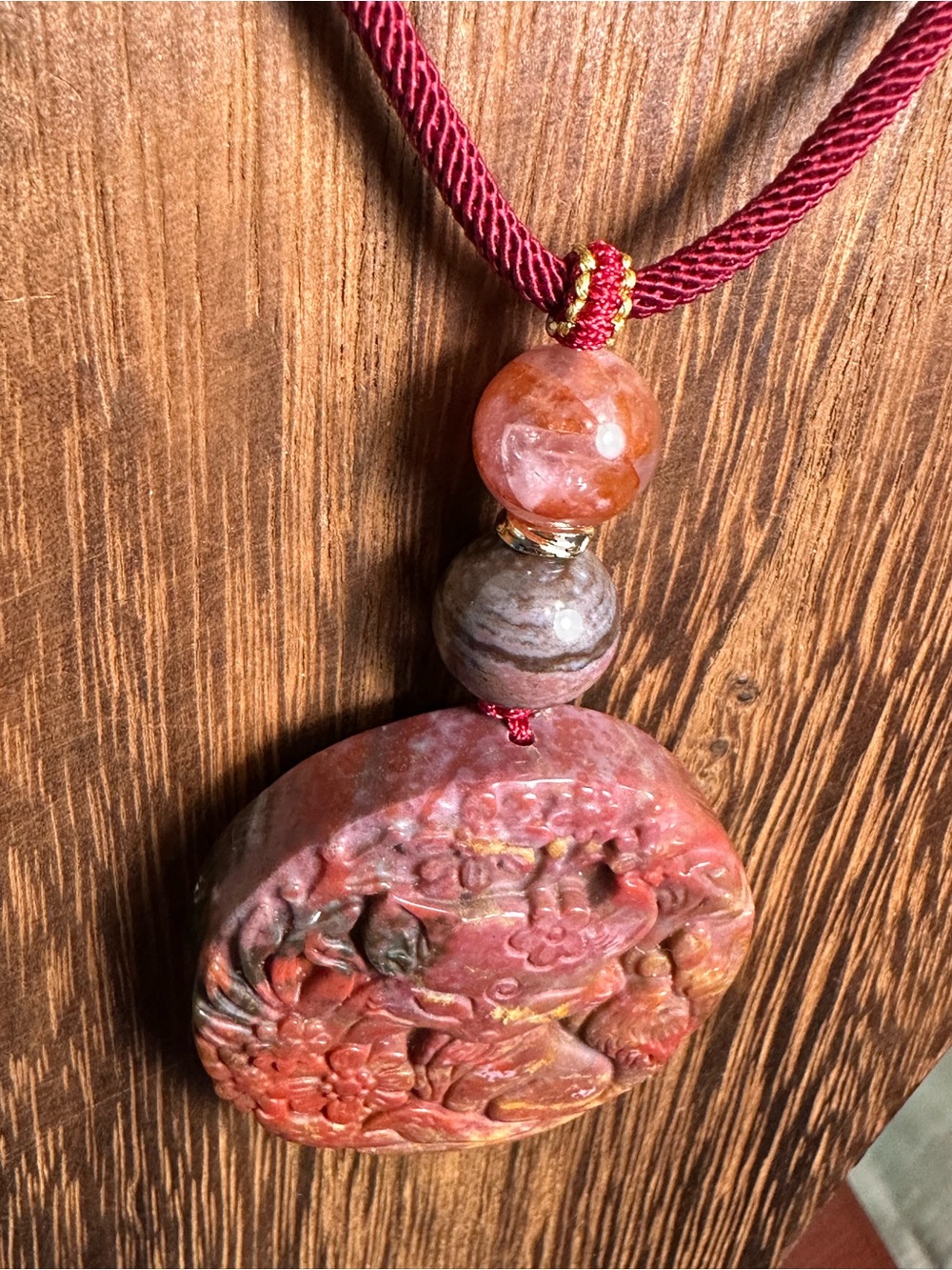 Maroon Ocean Jasper Fox Pendant Necklace with Amethyst on Adjustable Rope - Picture 11 of 13